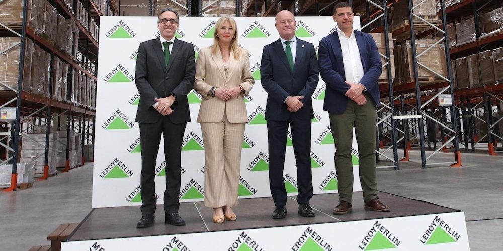 Benito Vicente (Leroy Merlin), Carolina España (Junta de Andalucía), Manuel Jesús Barón (Ayuntamiento de Antequera) y Luis Miguel Vicente (Panattoni).