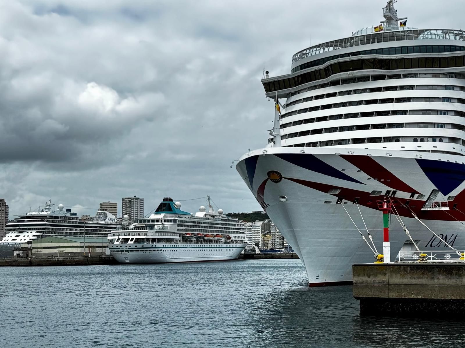 Triple escala de cruceros puerto Coruña