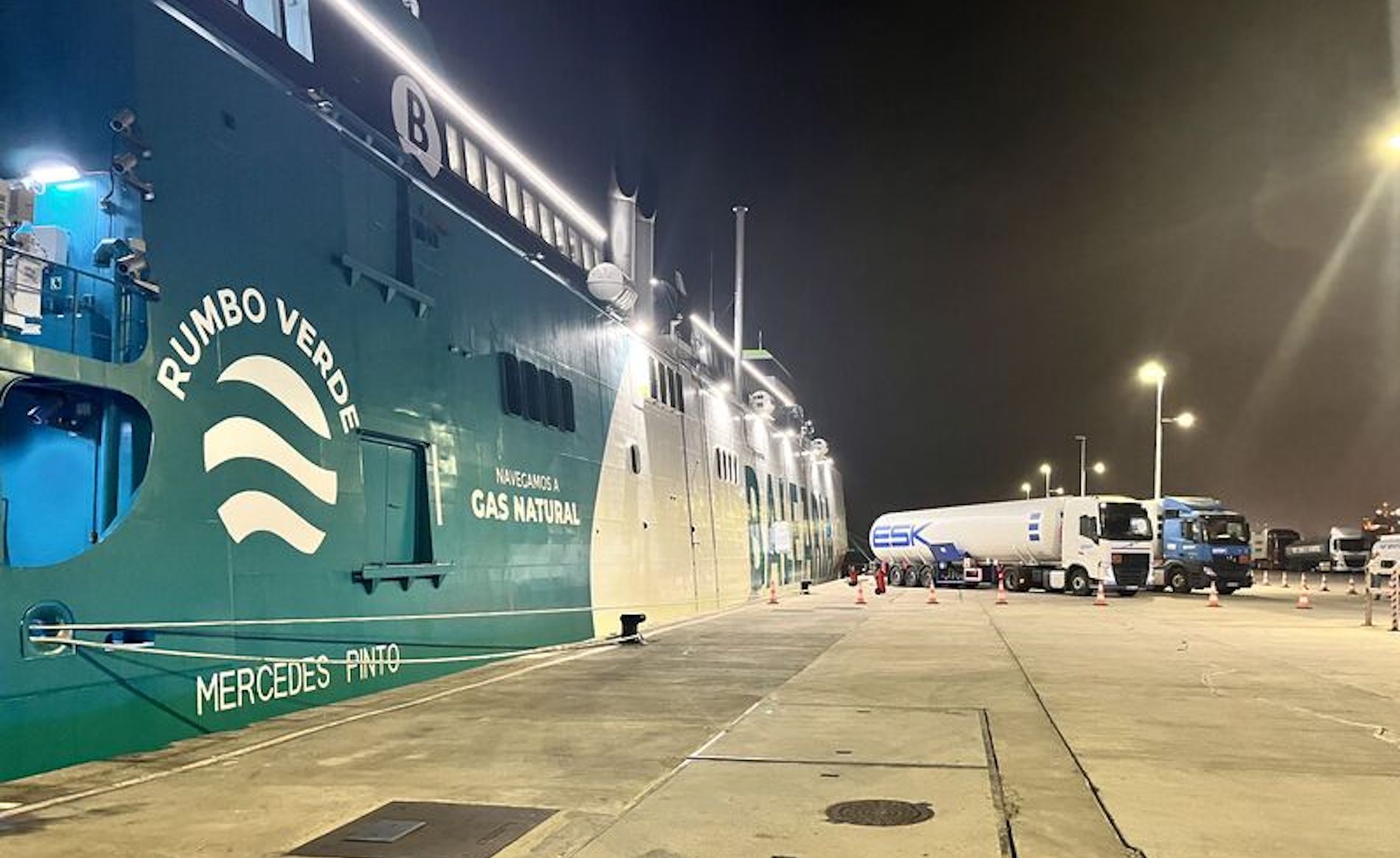 bunkering GNL Balearia Las Palmas