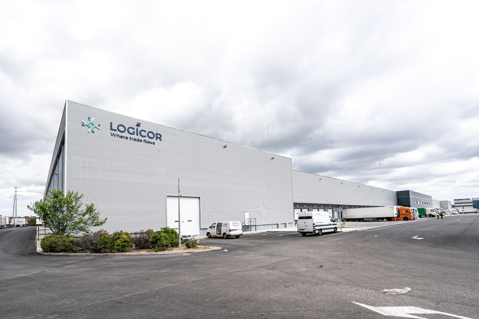 Logicor nave Miralcampo