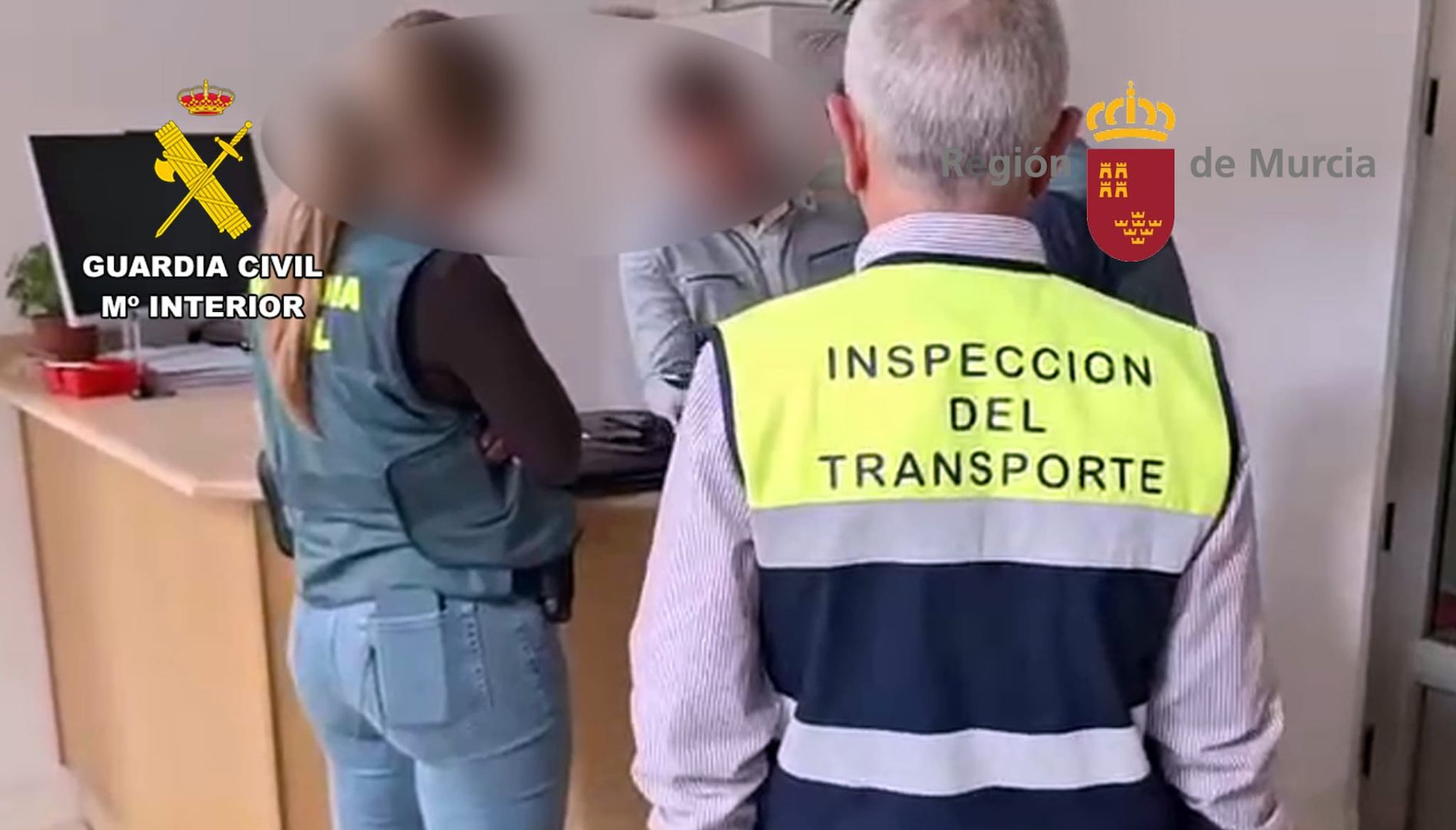 Según el Gobierno de Murcia, algunos de los aspirantes llegaron a pagar entre 2.000 y 2.500 euros por acceder a este sistema fraudulento.