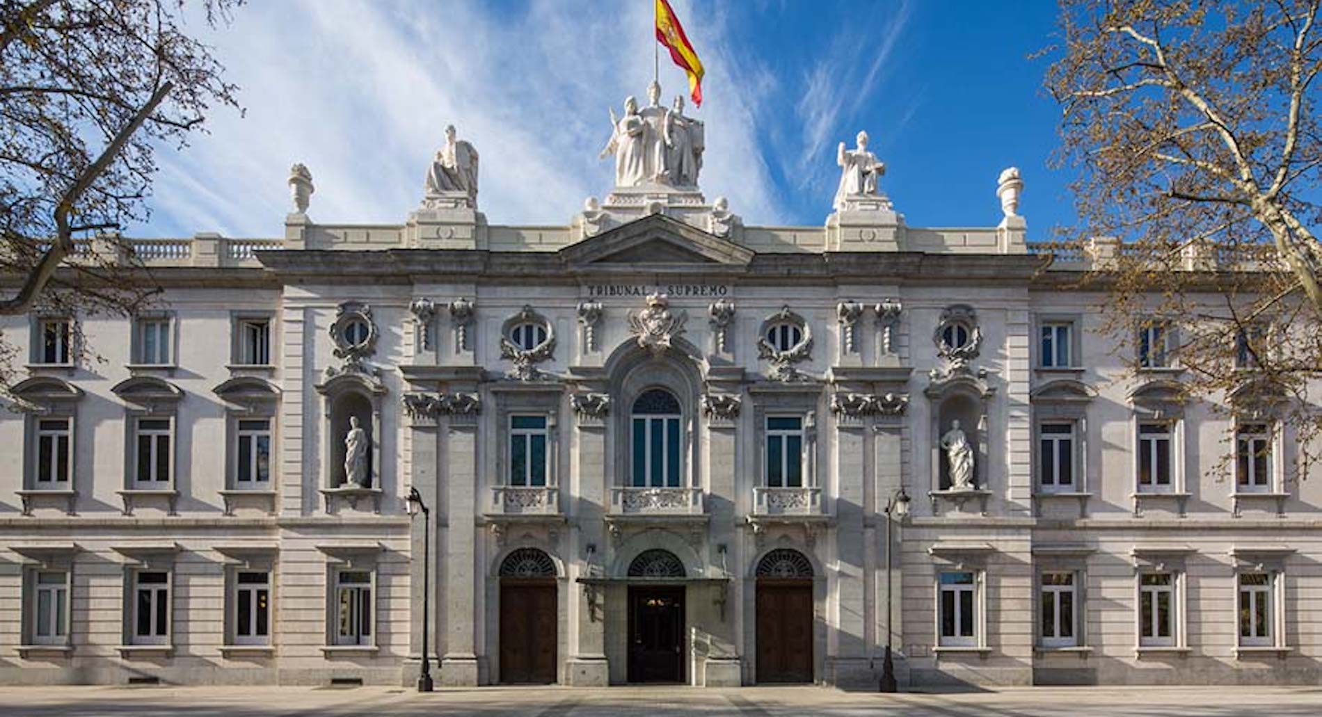Los delitos están relacionados con el suministro de trece millones de mascarillas a Puertos del Estado y Adif.