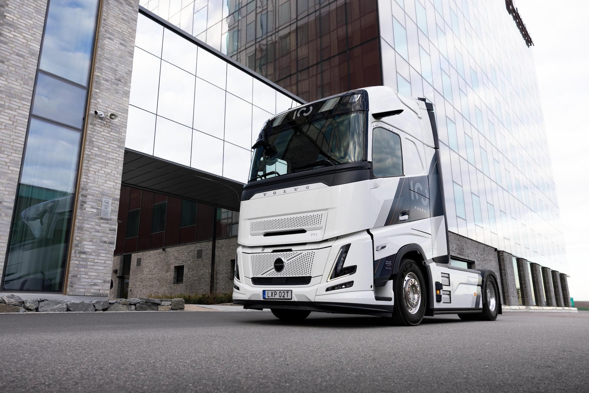 Volvo FH Aero Edition 100 aniversario