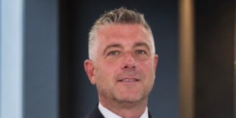 carlos lazaro geely