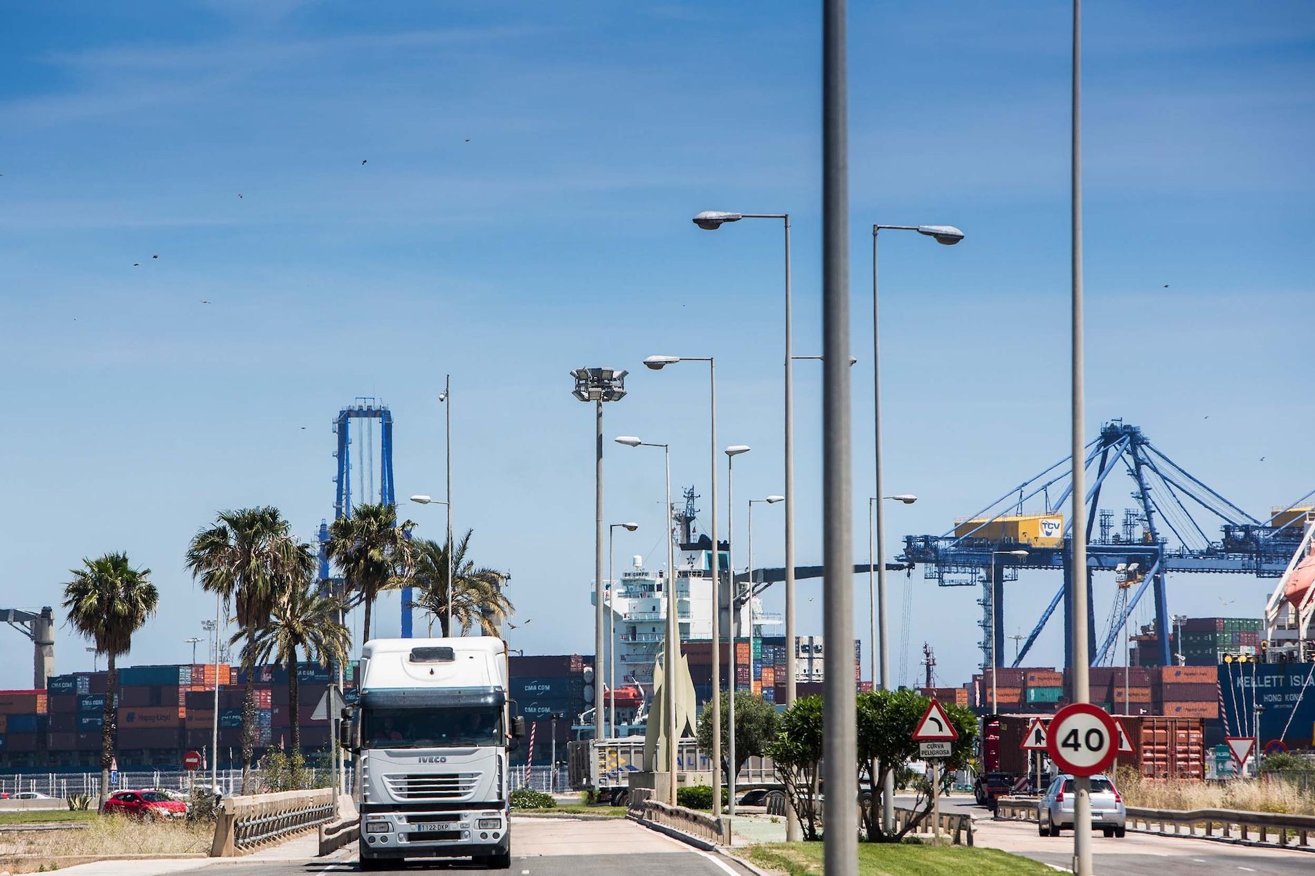 Camion transporte puerto de Valencia