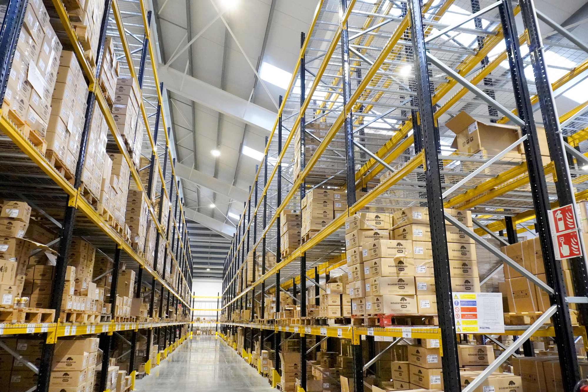 Industrial Blansol ha optado por optimizar su capacidad de almacenaje con una instalación para más de 12.000 palets.
