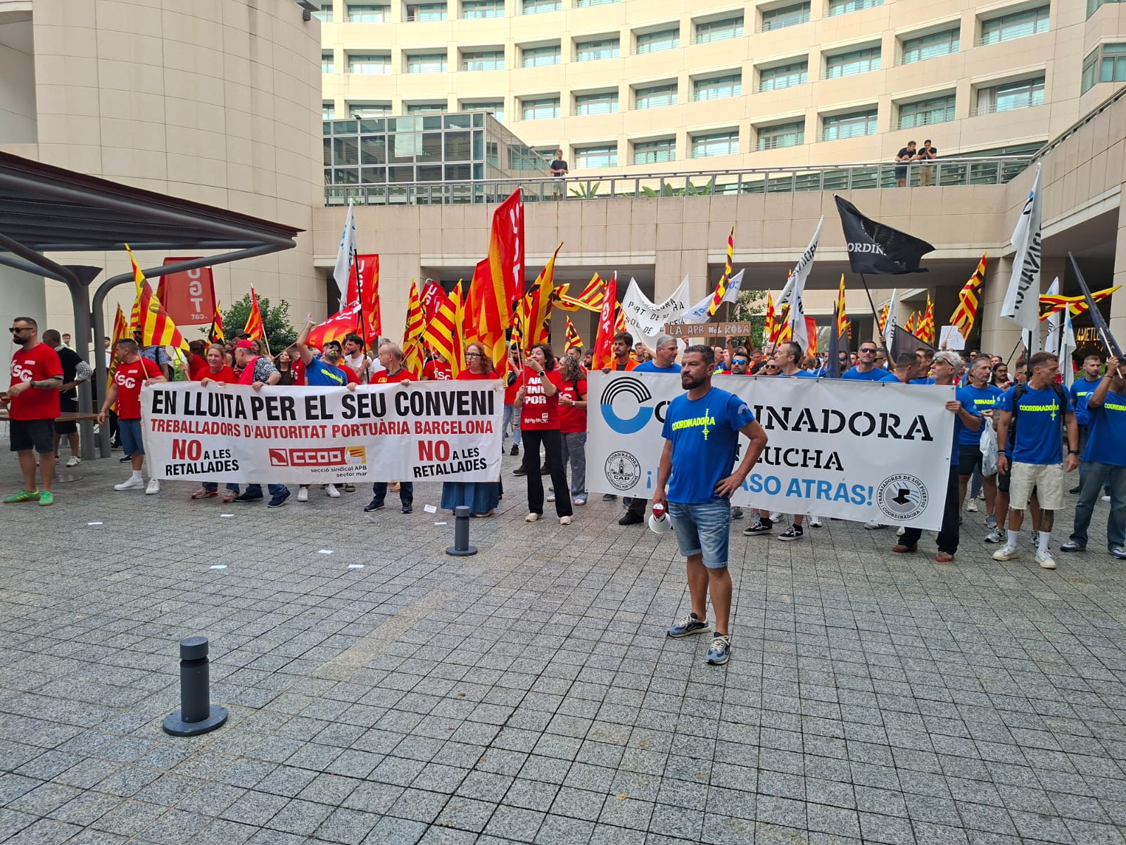 Protesta plantilla puerto Barcelona Protesta plantilla puerto Barcelona