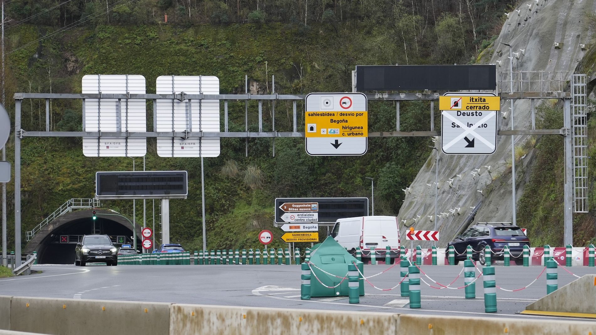 Por esta infraestructura circulan a diario unos 420 vehículos pesados.