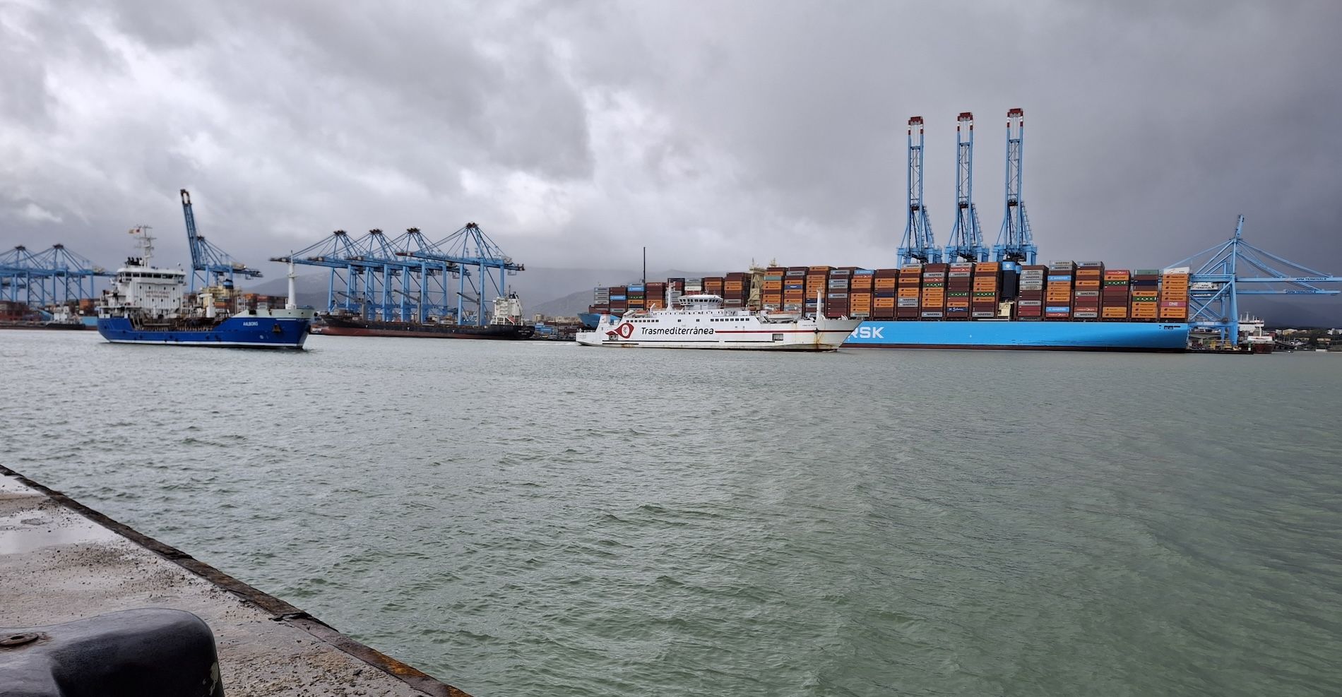El puerto de Algeciras ha terminado de compensar los resultados del parón de febrero provocado por el tren de borrascas.