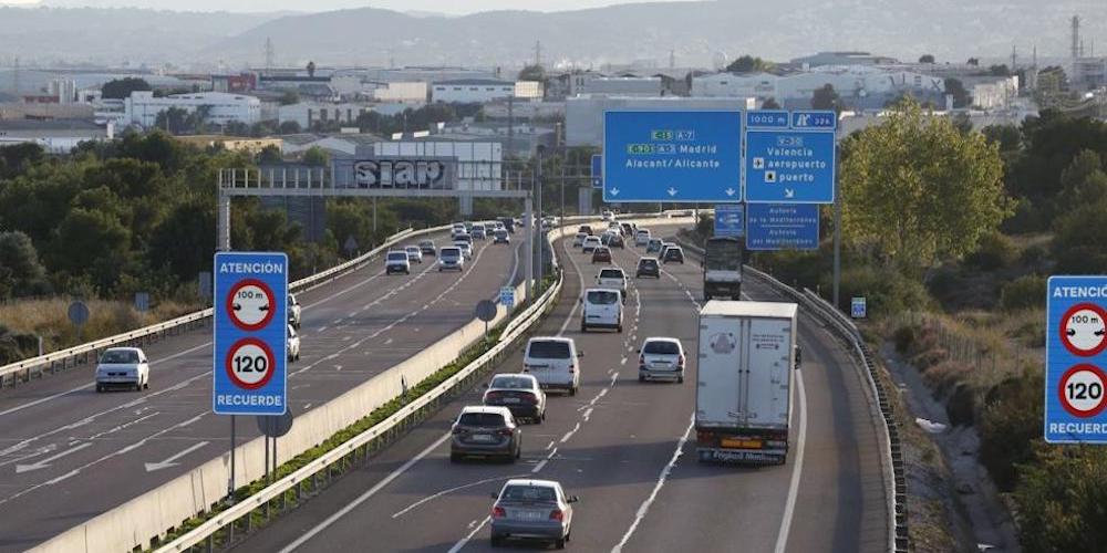 camiones-furgonetas-carretera-acceso-Valencia