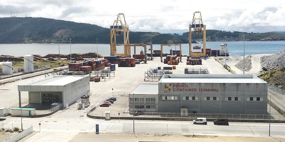 terminal contenedores de yilport en el puerto de ferrol