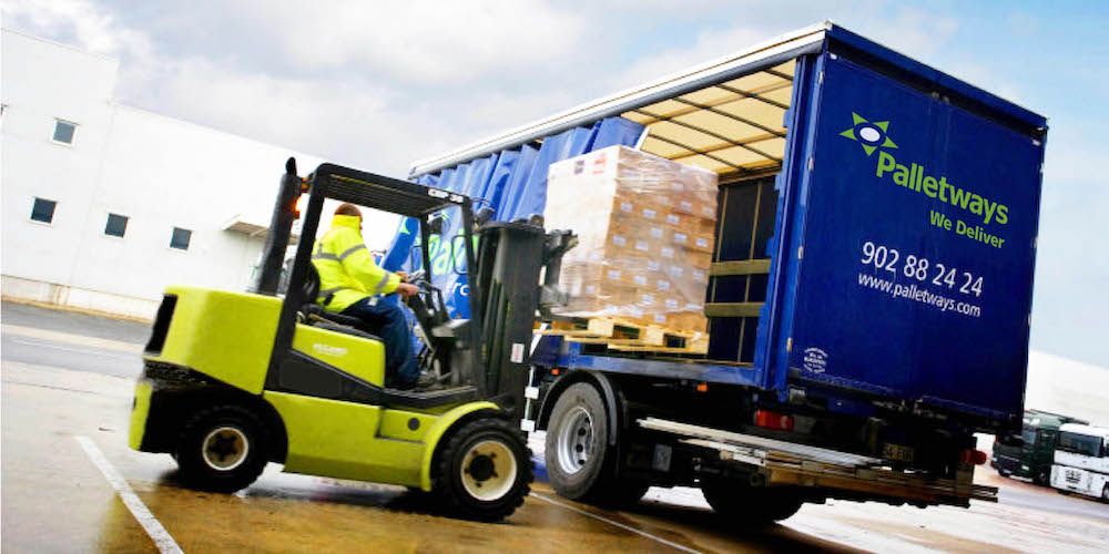 Carga carretilla camion Palletways