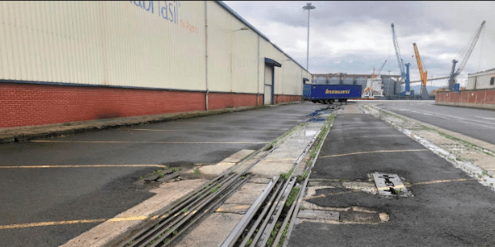 En la zona se localiza un punto sensible de seguridad en el perímetro portuario del enclave cántabro.