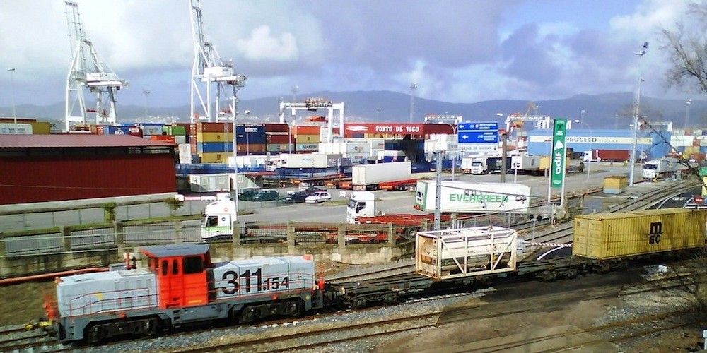 Tren-Guixar-en-puerto-de-Vigo