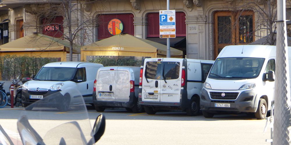 zona carga descarga DUM furgonetas Barcelona distribucion urbana