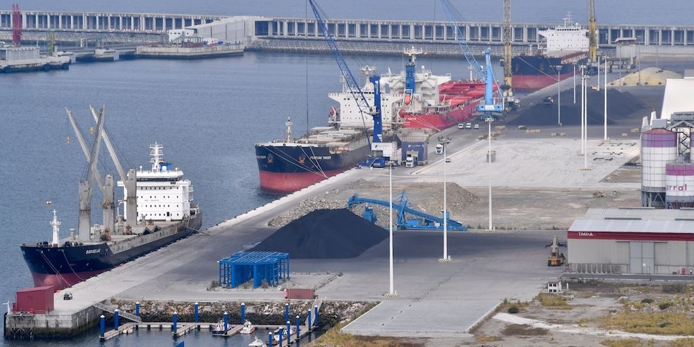 buques atracados Puerto exterior coruna punta langosteira buques atracados Puerto exterior coruna punta langosteira