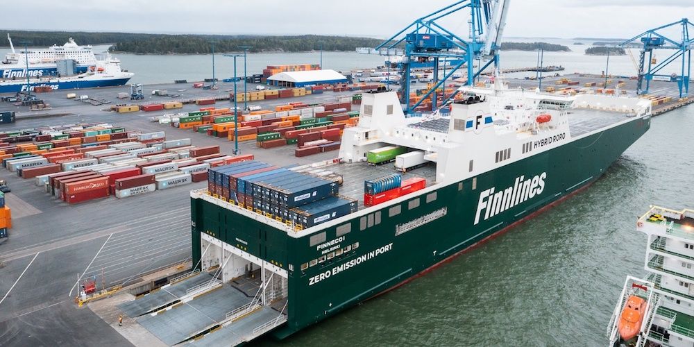 Buque Finnlines cero emisiones en puerto