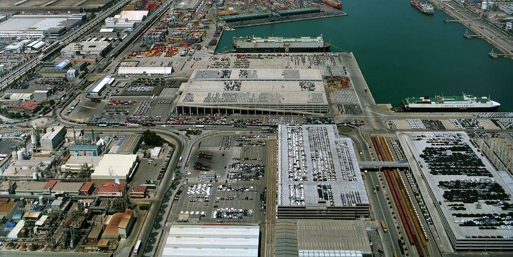 vista aerea terminal setram automoviles puerto barcelona