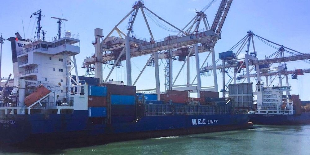 portacontenedores wec lines