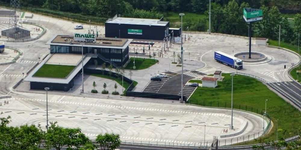 mowiz-TRUCK-astigarraga-parking