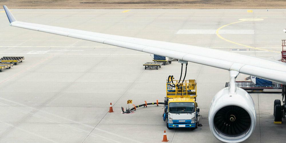 carga combustible avion repostaje carga combustible avion repostaje