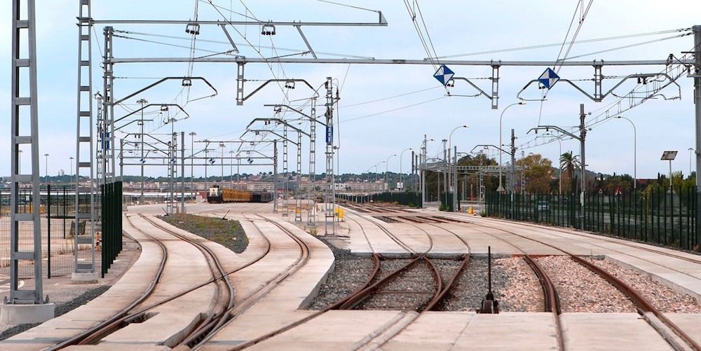 tercer hilo acceso ferroviario puerto Tarragona ferroportuario