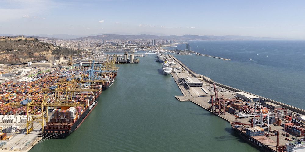 Muelle Adosado puerto de Barcelona