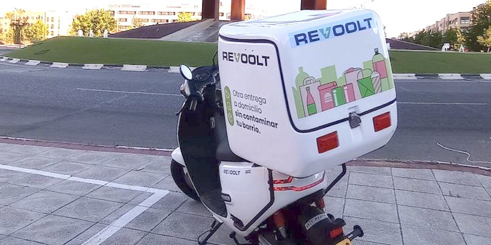 Moto entrega cero emisiones Revoolt