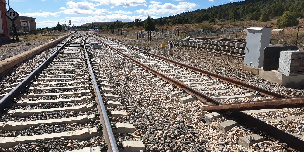 linea zaragoza teruel apartadero tren mercancias adif trafico ferroviario