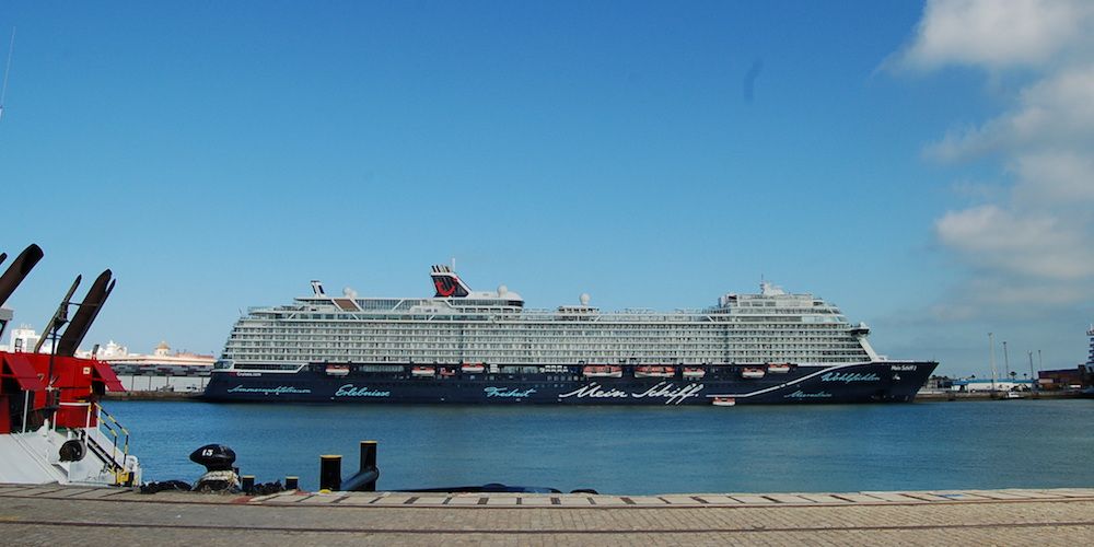 Crucero en el puerto de Cadiz