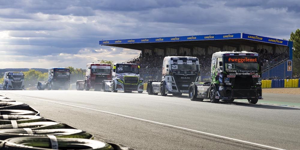 camiones de carreras en Le Mans 2023