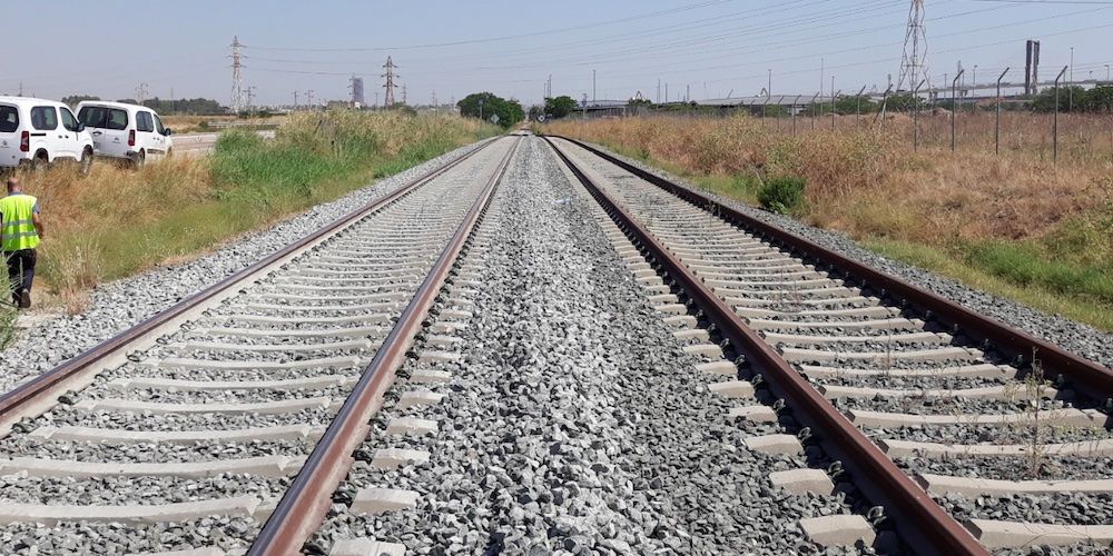 El organismo regulador propone cambios en el proyecto de cánones ferroviarios presentado por el administrador de la infraestructura.