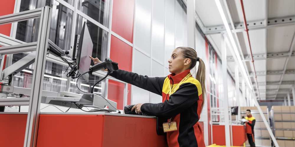 AutoStore en almacen de DHL