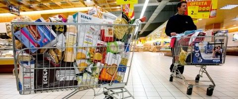 Las ventas de la distribución alimentaria repuntan en 2015.
