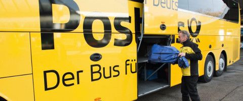 DHL utiliza un autobus para la entrega de paquetes en Alemania