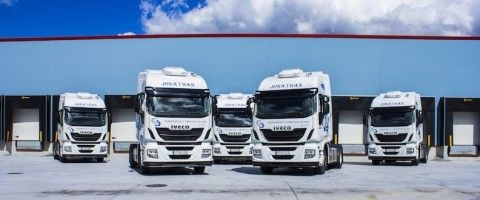 La empresa gallega Transportes Jonathan adquiere 60 nuevos Iveco Stralis