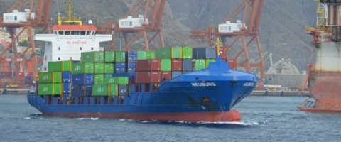 La naviera busca la eficacia en el transporte para los clientes ideando y creando contenedores especiales.