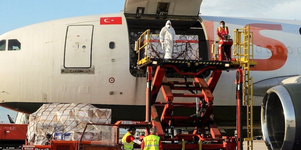vuelo material sanitario carga aerea aeropuerto madrid