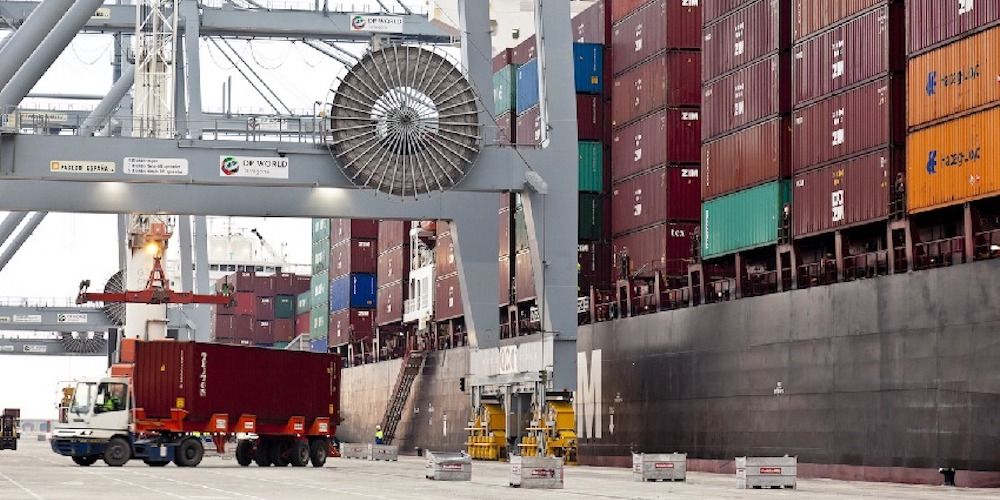 estiba contenedores puerto tarragona