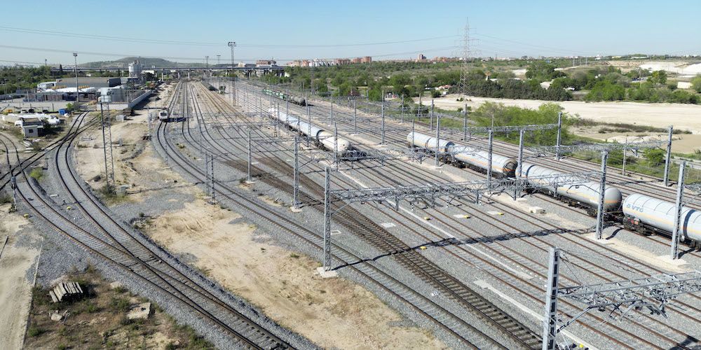 terminal intermodal mercancias ferrocarril adif madrid vicalvaro